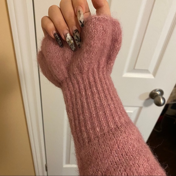 Zara Pink Sweater - Picture 4 of 5